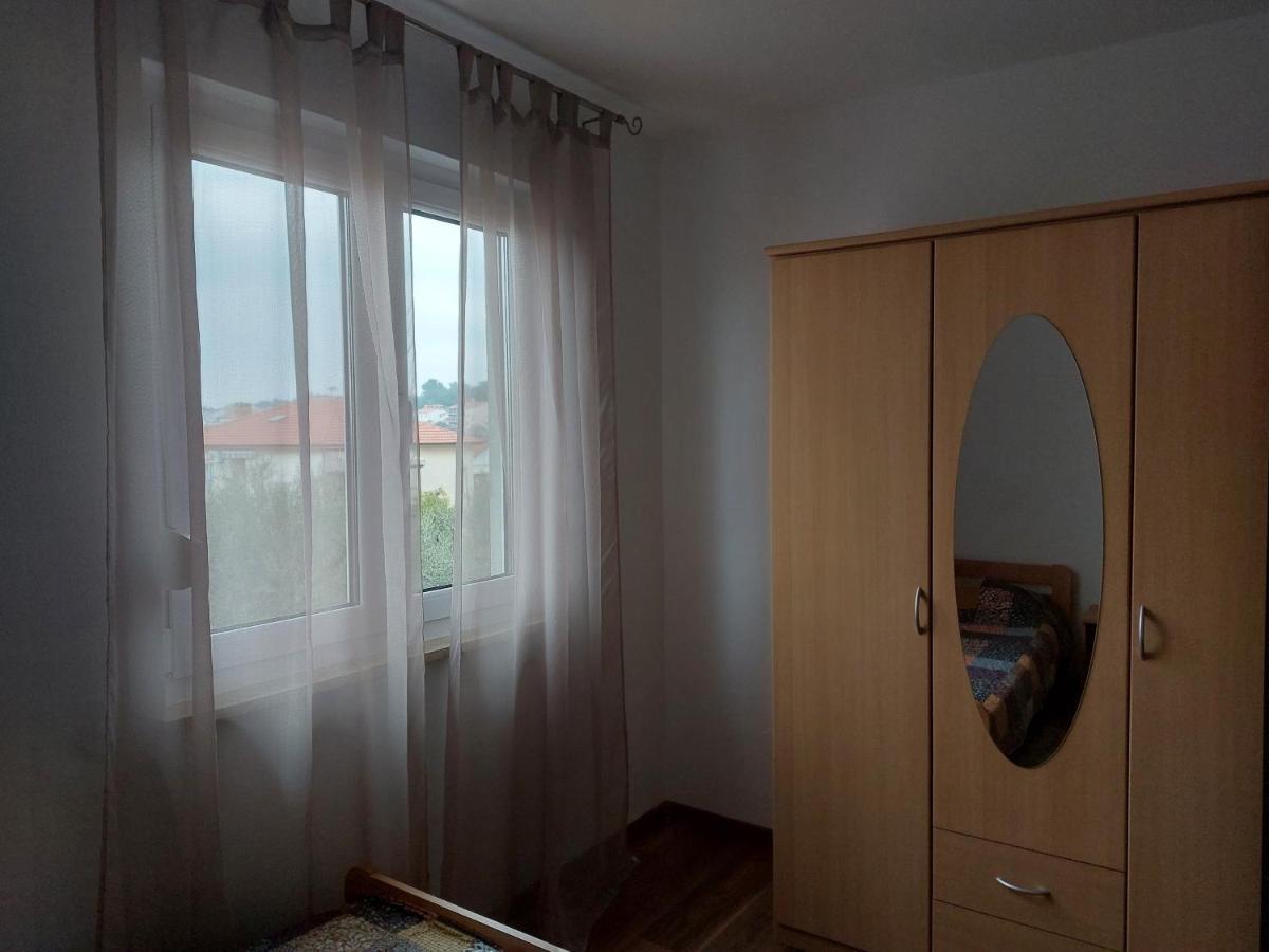Apartman Lena Pula Exteriör bild
